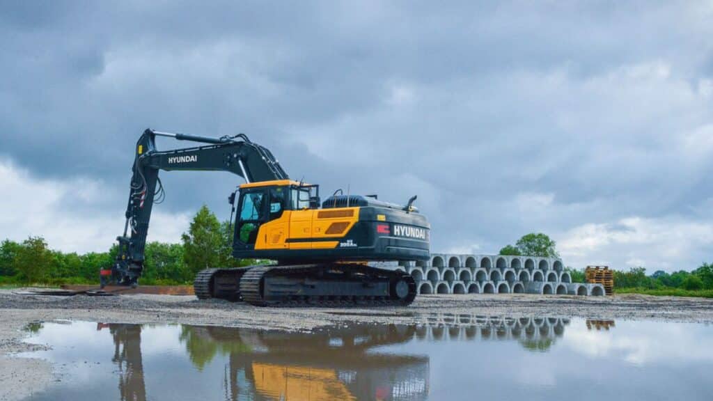 Hyundai-HX300-Construction-Project