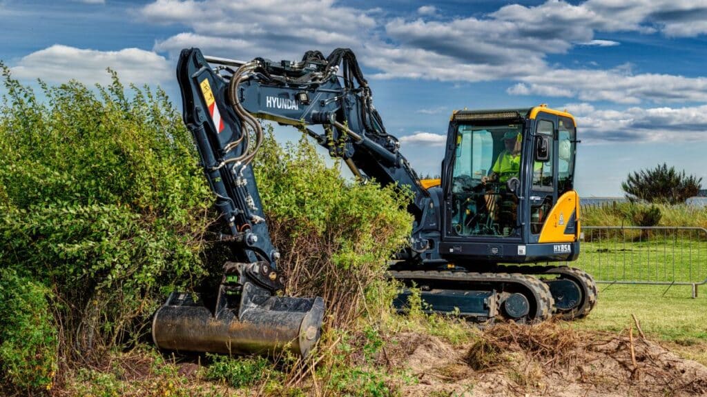 Hyundai-HX85-Construction-Project
