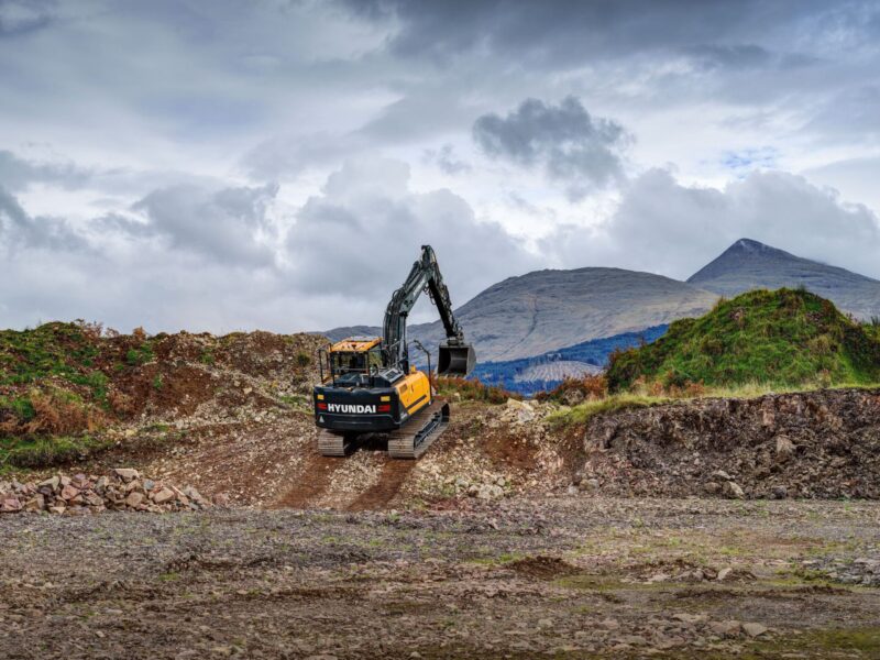 Hyundai Crawler Excavator HX140A L - image 2