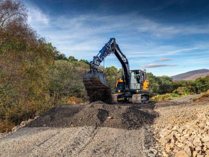 Hyundai Crawler Excavator HX140A L - image 4