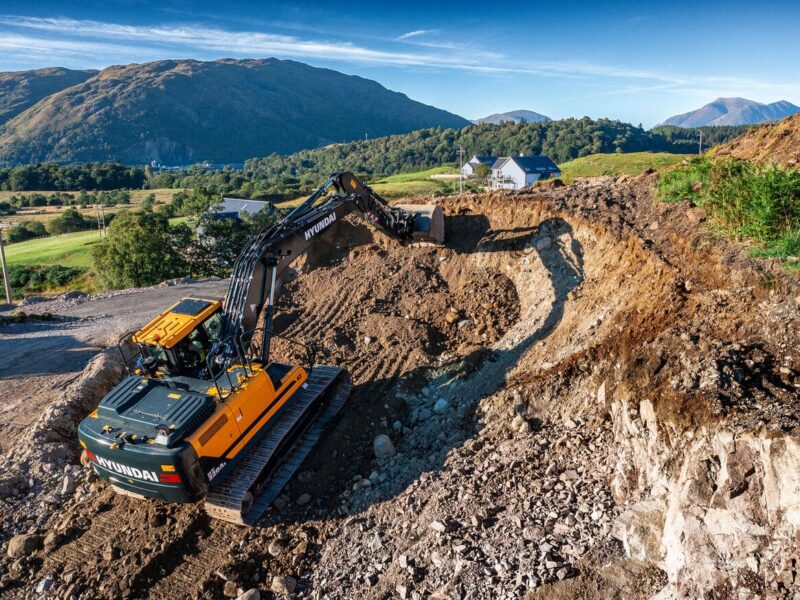Hyundai Crawler Excavator HX220A - image 6
