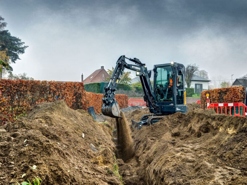 Hyundai Compact Excavator HX30A Z - image 4