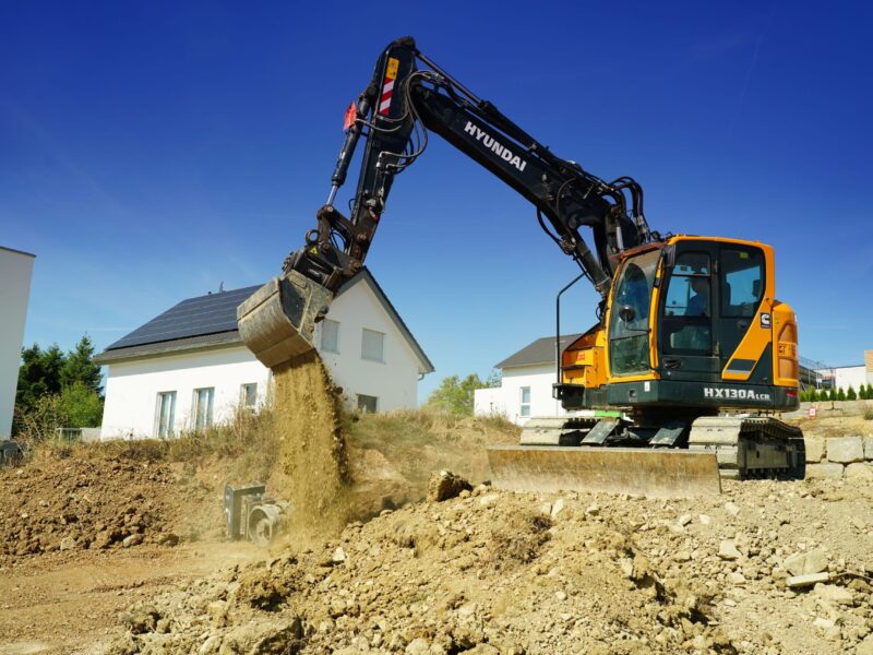 Hyundai Crawler Excavator HX130A LCR - image 1