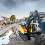 Hyundai Crawler Excavator HX235A LCR - image 3