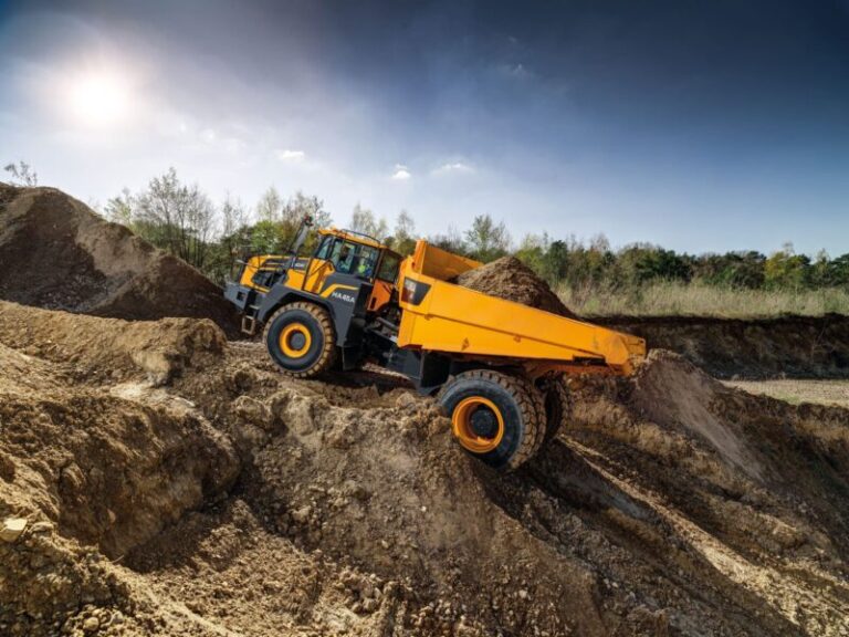Hyundai Articulated Dump Truck HA45A 4×4 - image 1