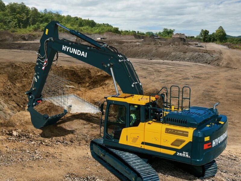 Hyundai Crawler Excavator HX260A - image 4