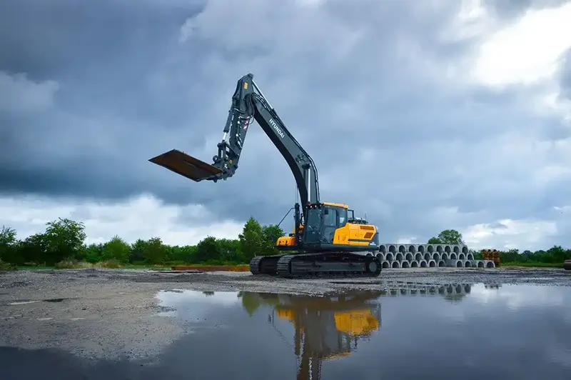 hyundai hx300a compact excavator 2