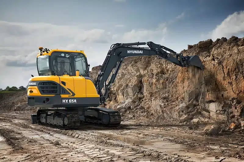 hyundai hx65a compact excavator 6 tonnes 1