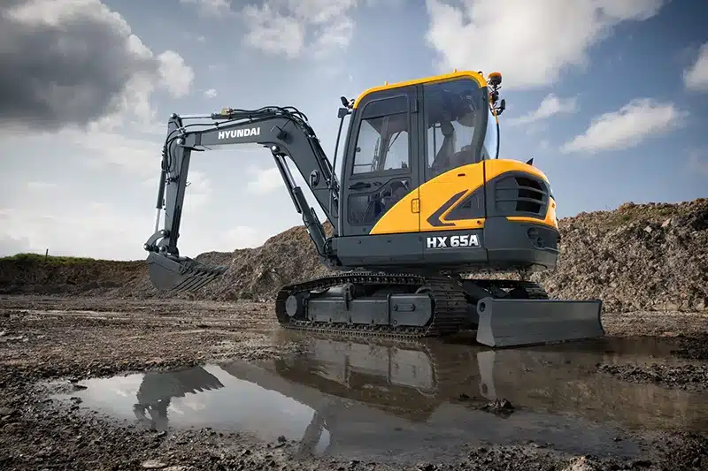 hyundai hx65a compact excavator 6 tonnes 4