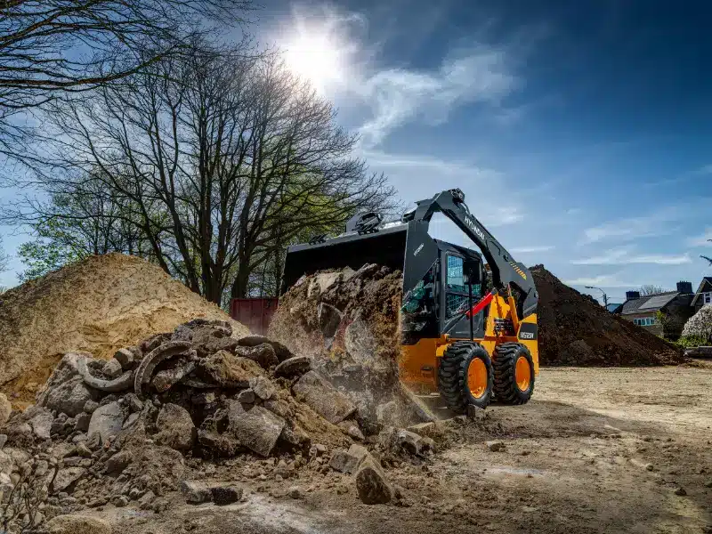 hyundai hs120v skid steer loader 2
