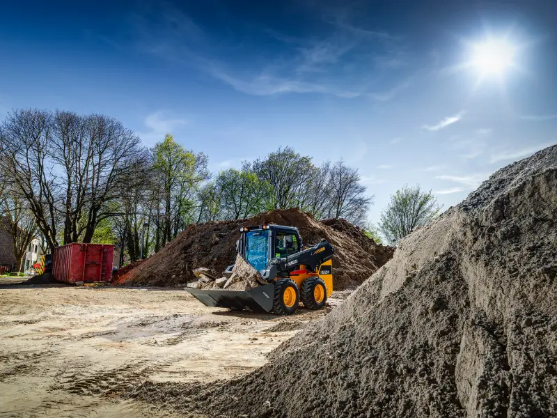 hyundai hs120v skid steer loader 3