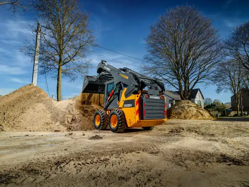 hyundai hs120v skid steer loader 4