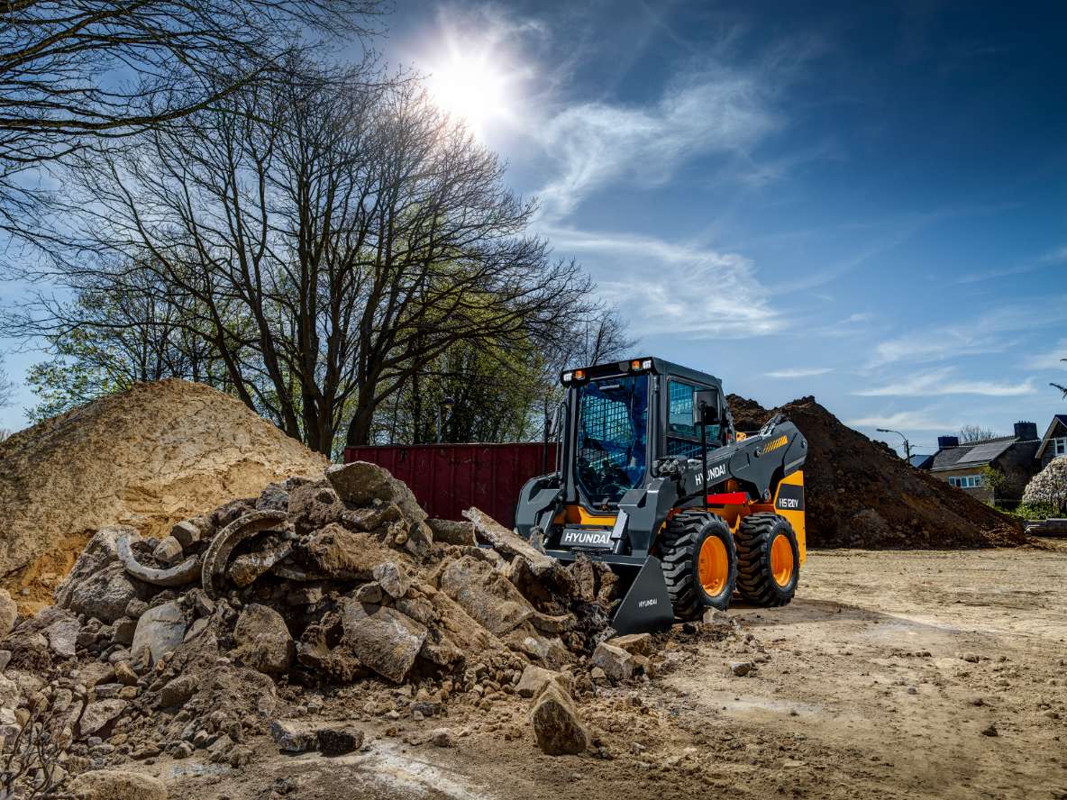 hyundai hs120v skid steer loader