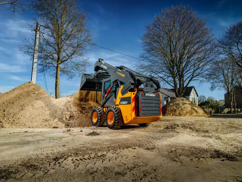 hyundai hs80v skid steer loader 2