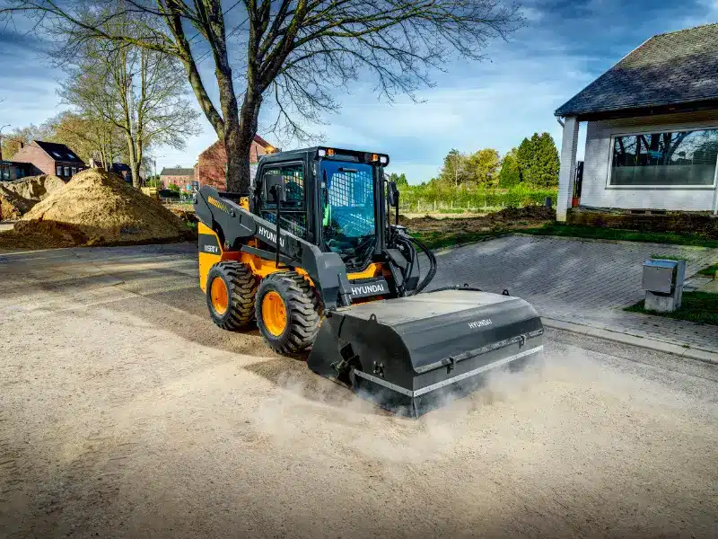 hyundai hs80v skid steer loader