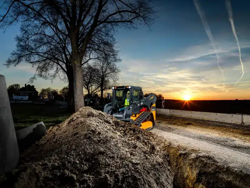hyundai ht100v compact track loader