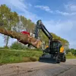hyundai hw160a wheeled excavator 4