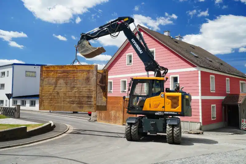 hyundai hw170a cr wheeled excavator 2