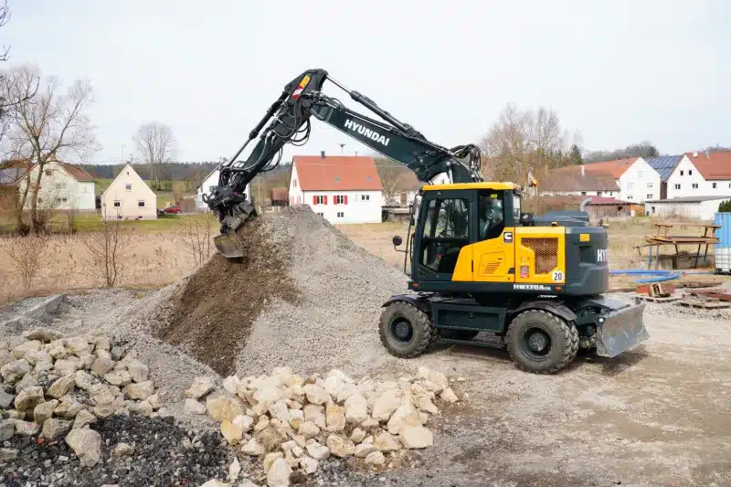 hyundai hw170a cr wheeled excavator 3