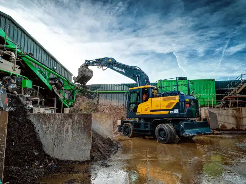 hyundai hw210a wheeled excavator 2