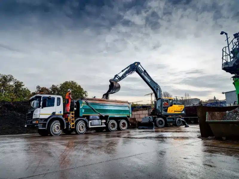 hyundai hw210a wheeled excavator 4