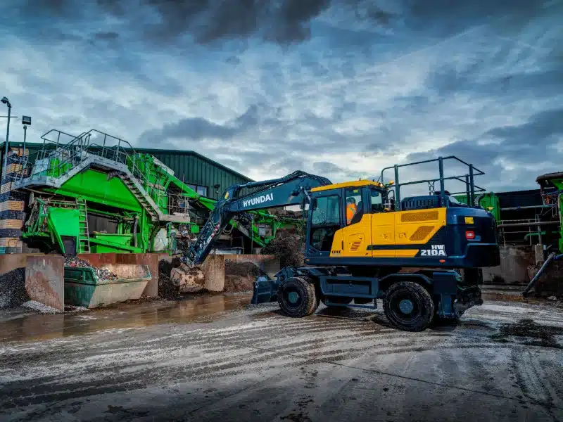 hyundai hw210a wheeled excavator 5