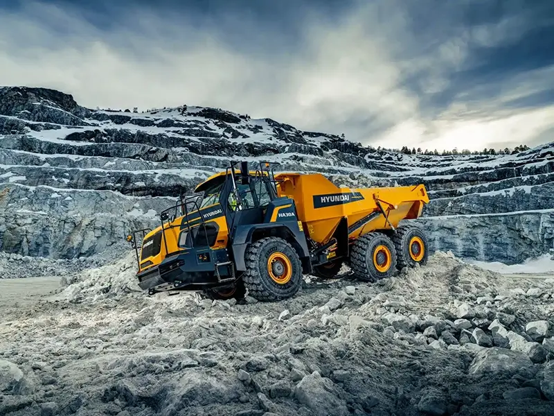 hyundai industrial machinery is engineered for heavy duty performance