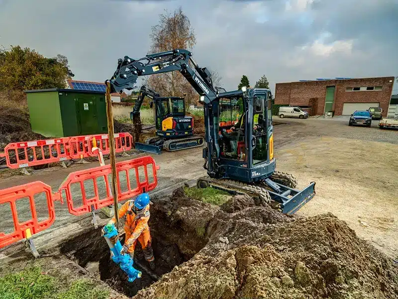 hyundai hx25 a z compact excavator 7